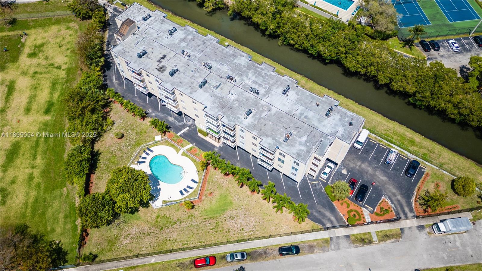 WOODCREEK CONDO - Residential