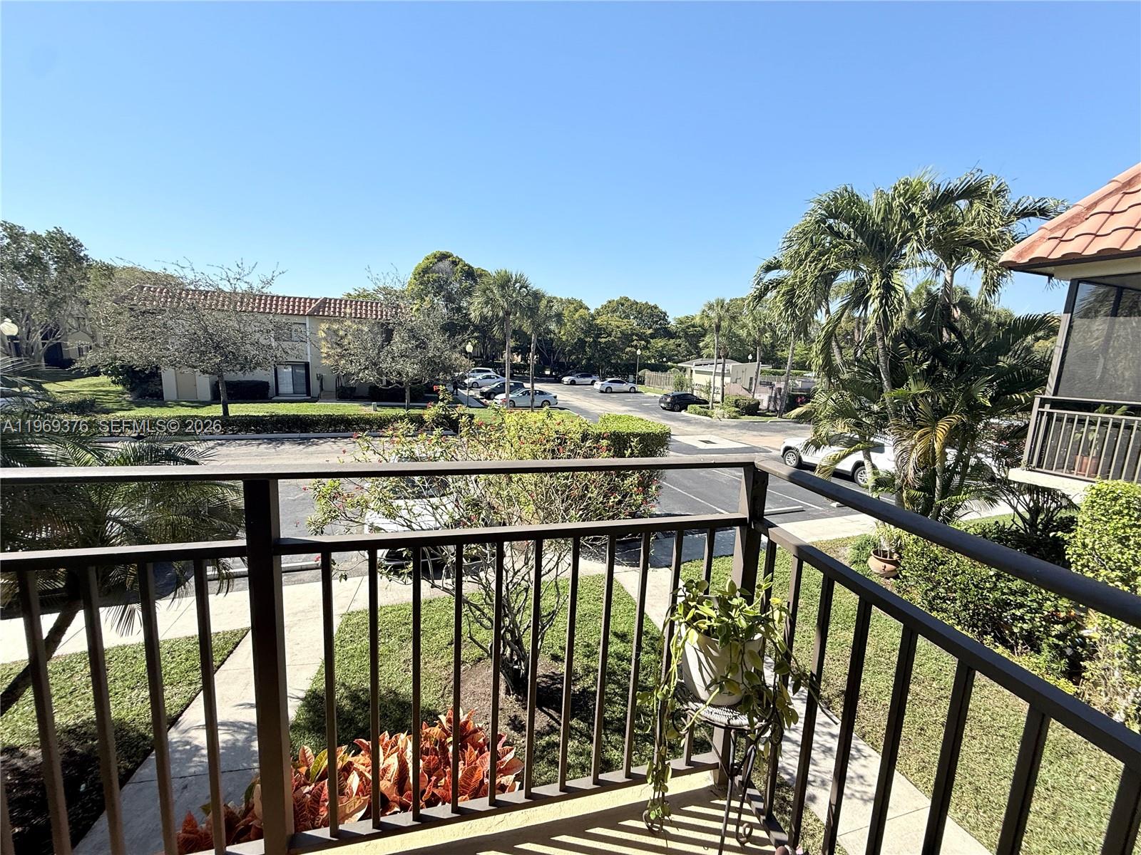 WESTON LAKES 21 INC CONDO - Residential