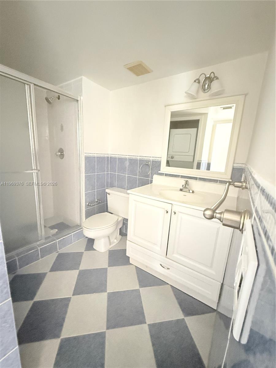 WESTON LAKES 21 INC CONDO - Residential