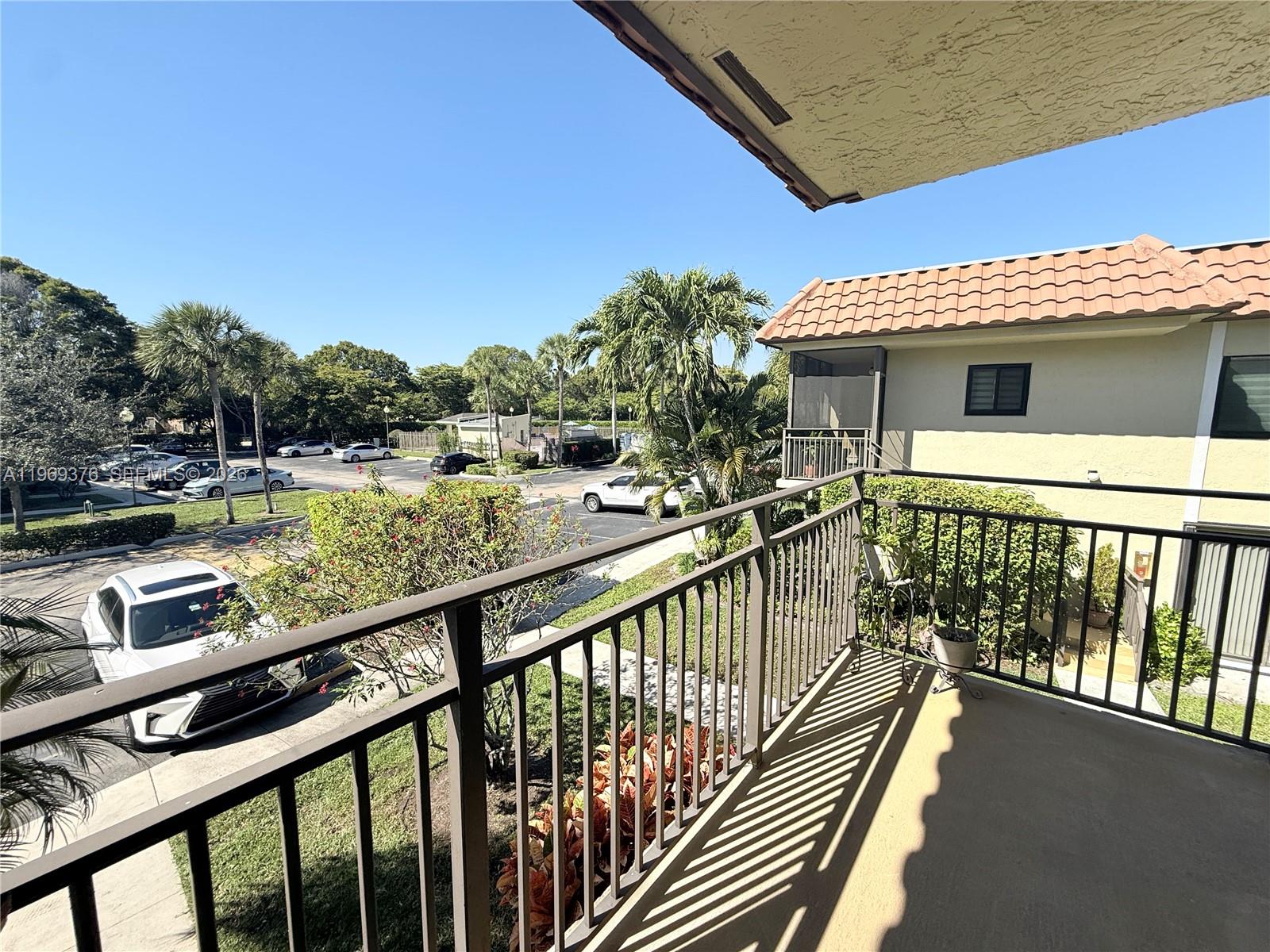 WESTON LAKES 21 INC CONDO - Residential