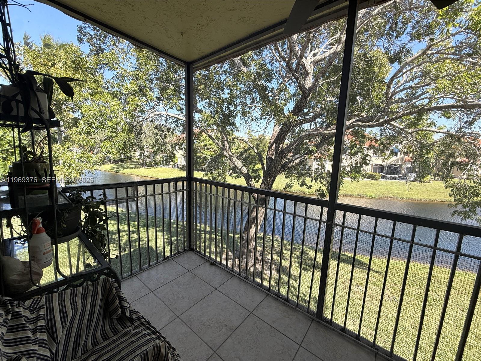 WESTON LAKES 21 INC CONDO - Residential