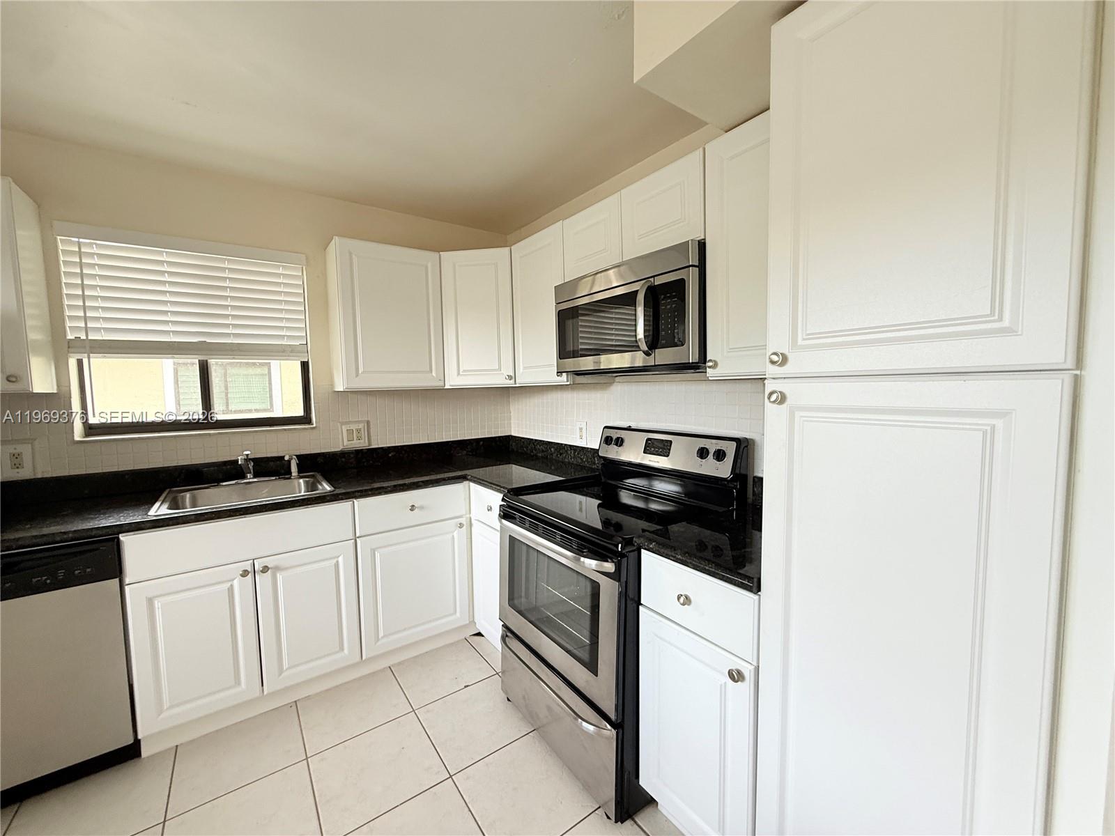 WESTON LAKES 21 INC CONDO - Residential