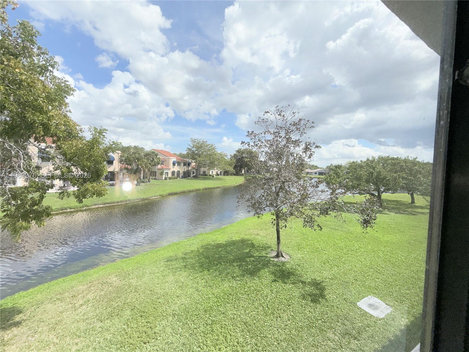 WESTON LAKES 21 INC CONDO - Residential