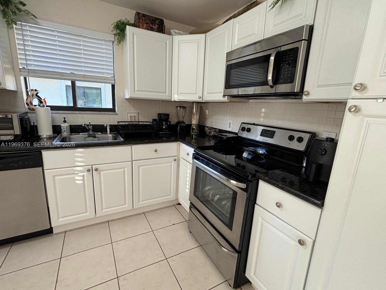 WESTON LAKES 21 INC CONDO - Residential