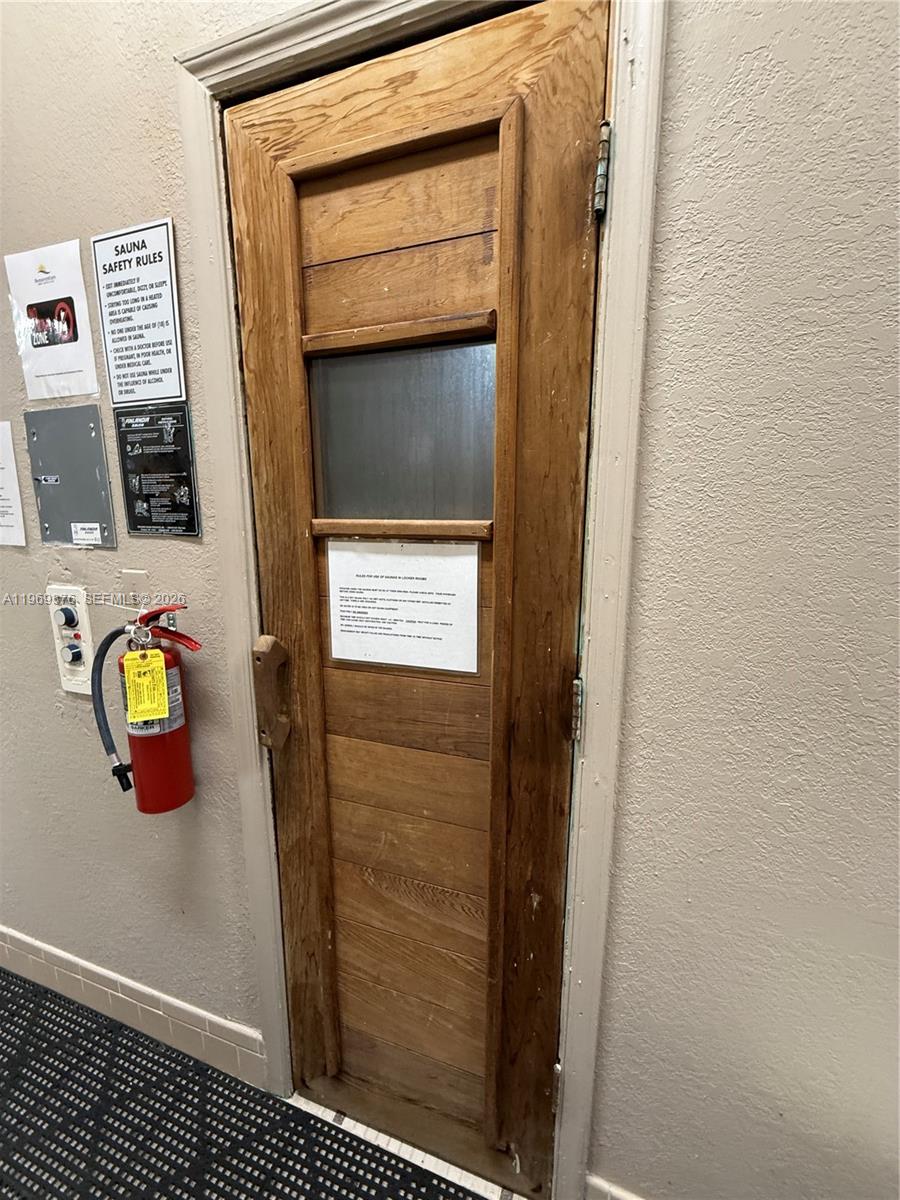 WESTON LAKES 21 INC CONDO - Residential