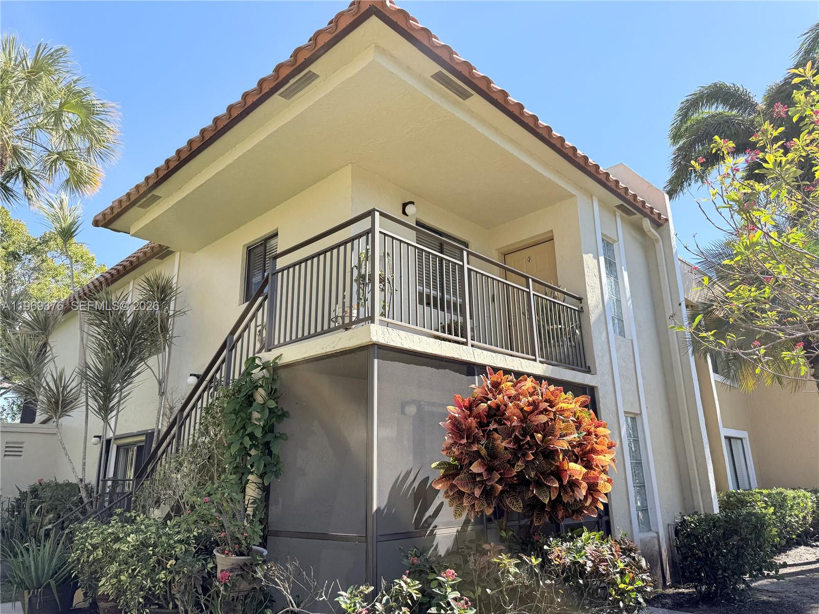 WESTON LAKES 21 INC CONDO - Residential