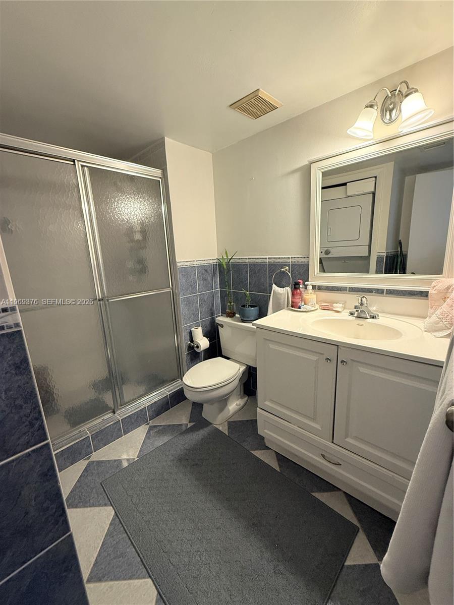 WESTON LAKES 21 INC CONDO - Residential