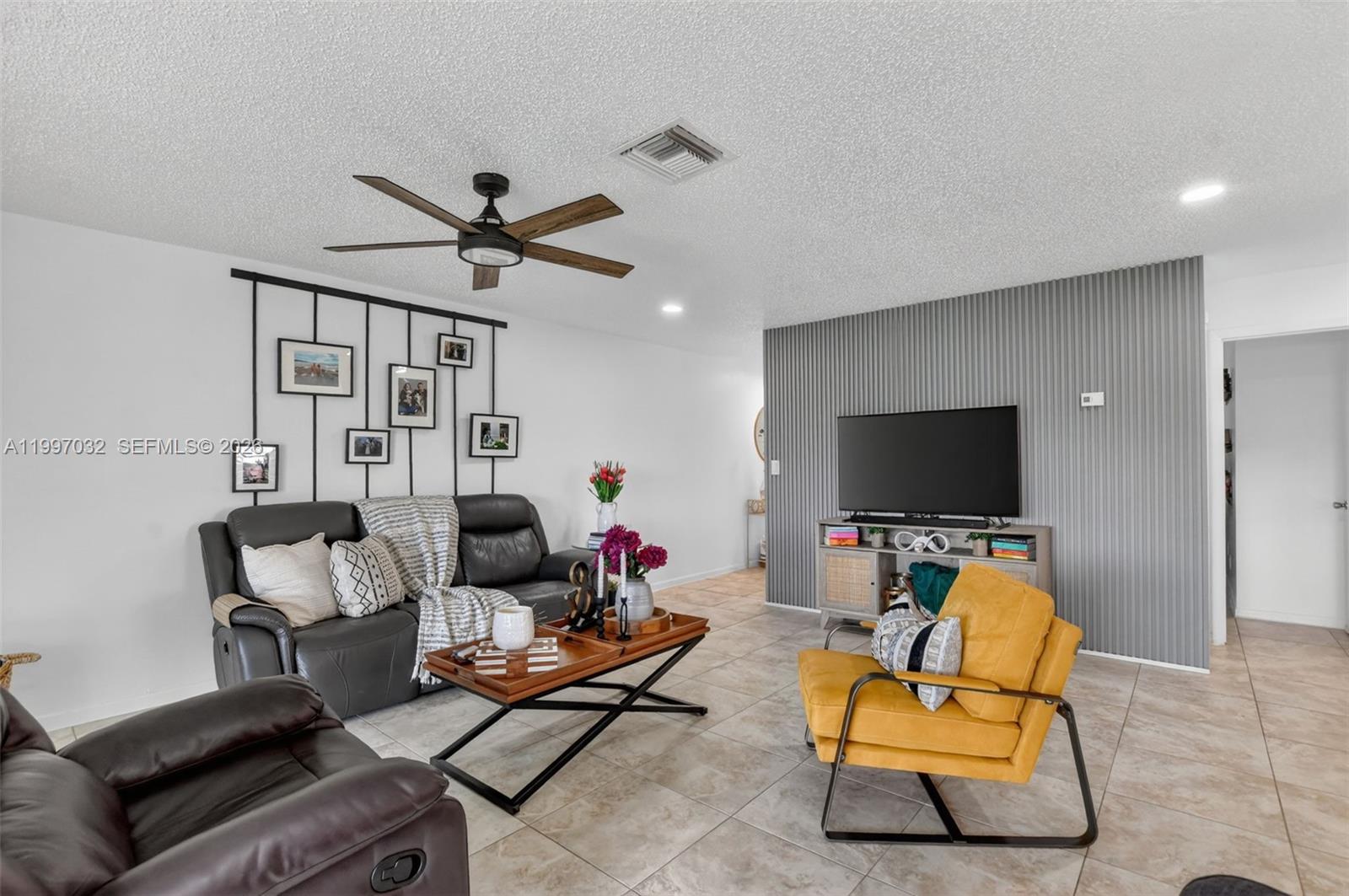 TIBURON 1 PH 1 - Residential