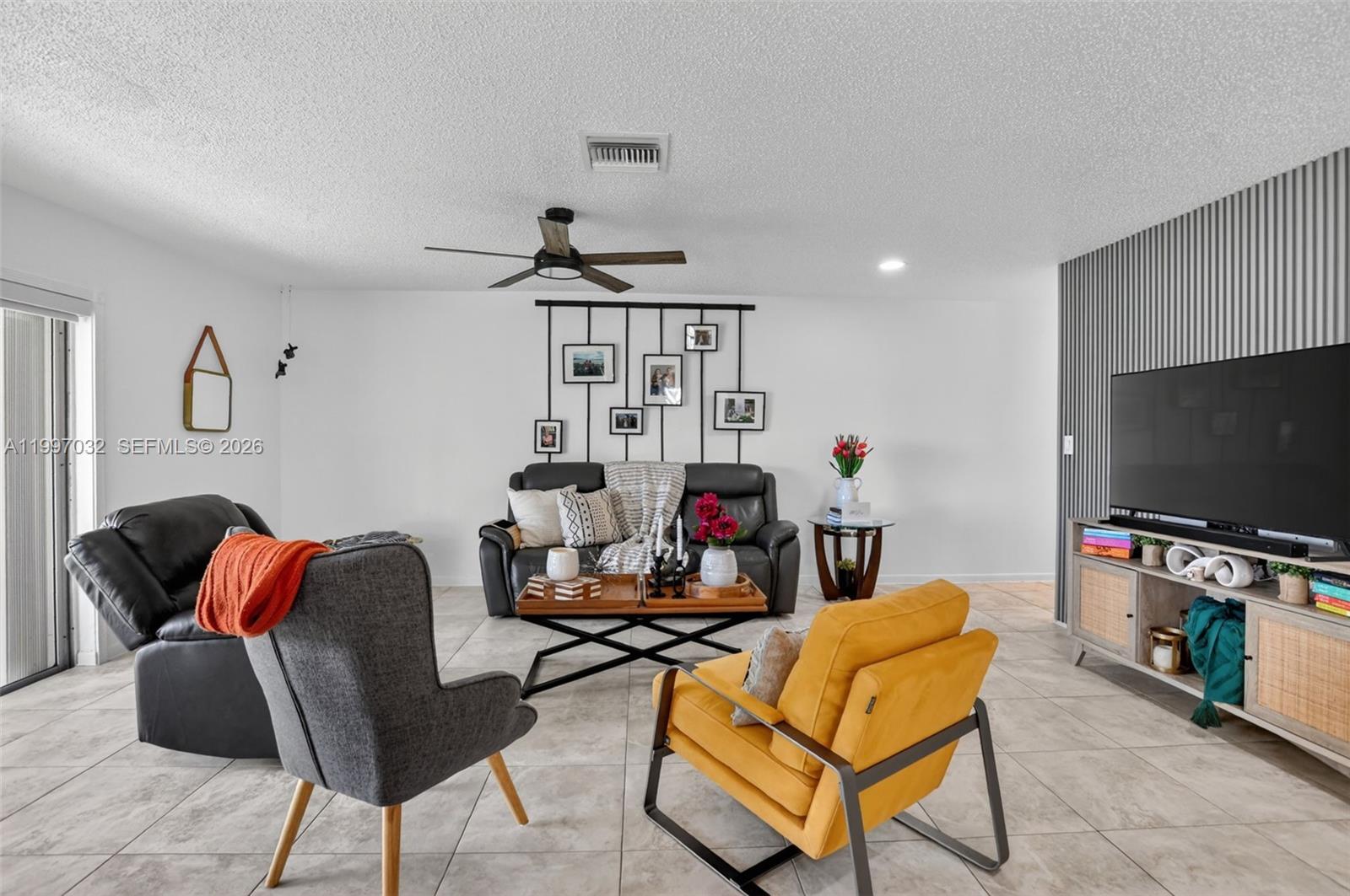 TIBURON 1 PH 1 - Residential