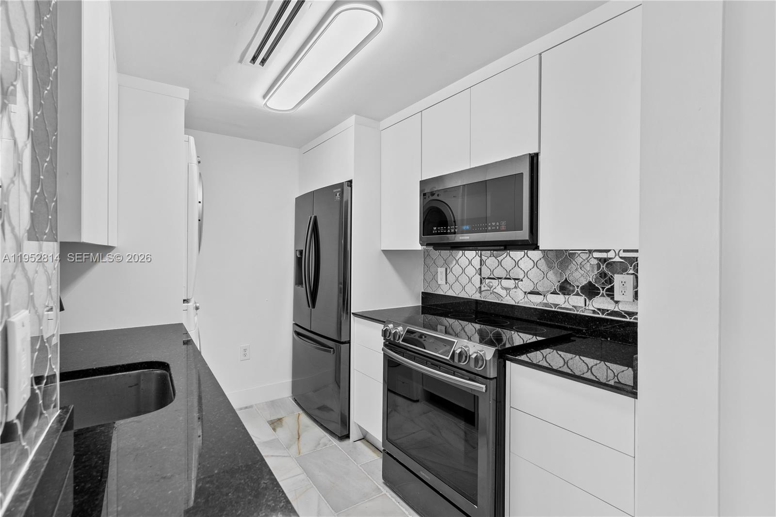 HARBOUR HOUSE - Residential