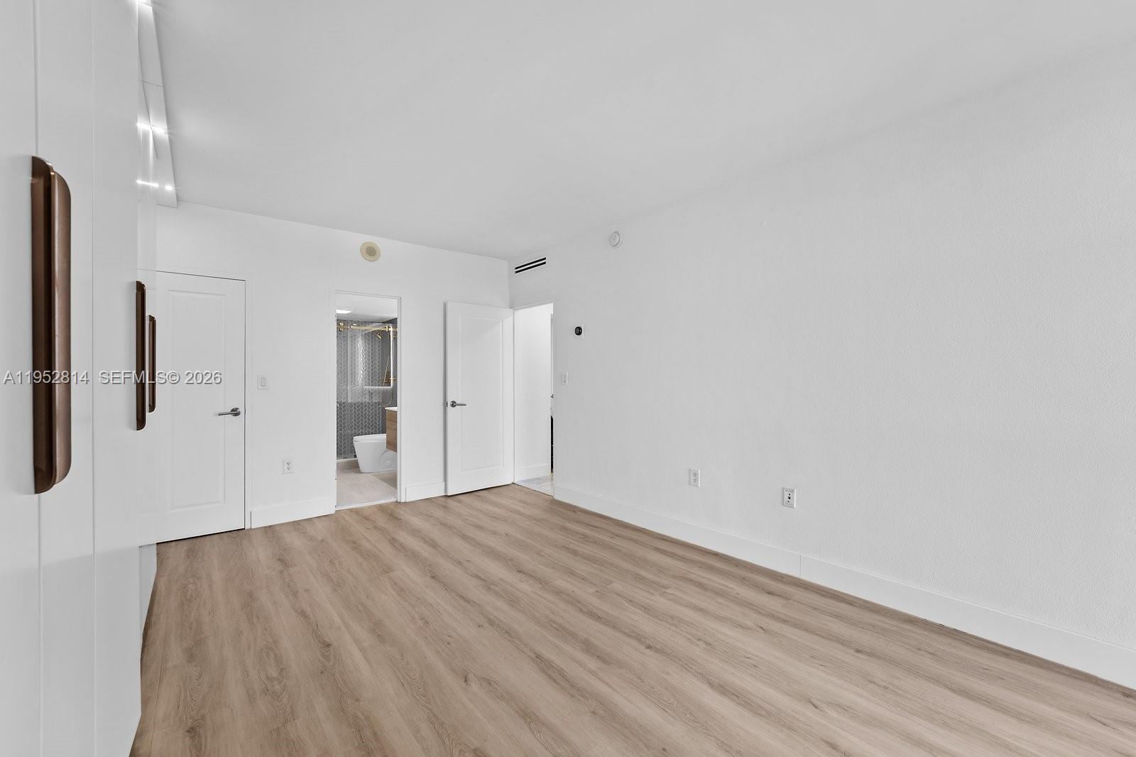 HARBOUR HOUSE - Residential