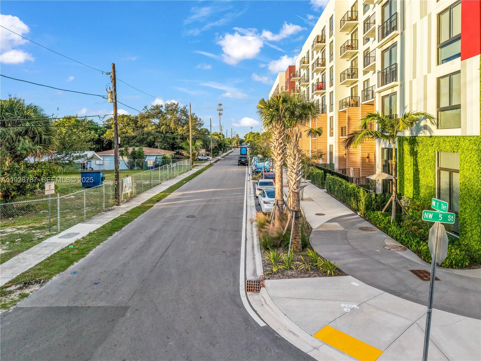 NORTH LAUDERDALE - Land