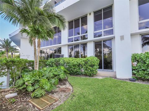 16385 Biscayne Blvd 105 North Miami Beach FL 33160