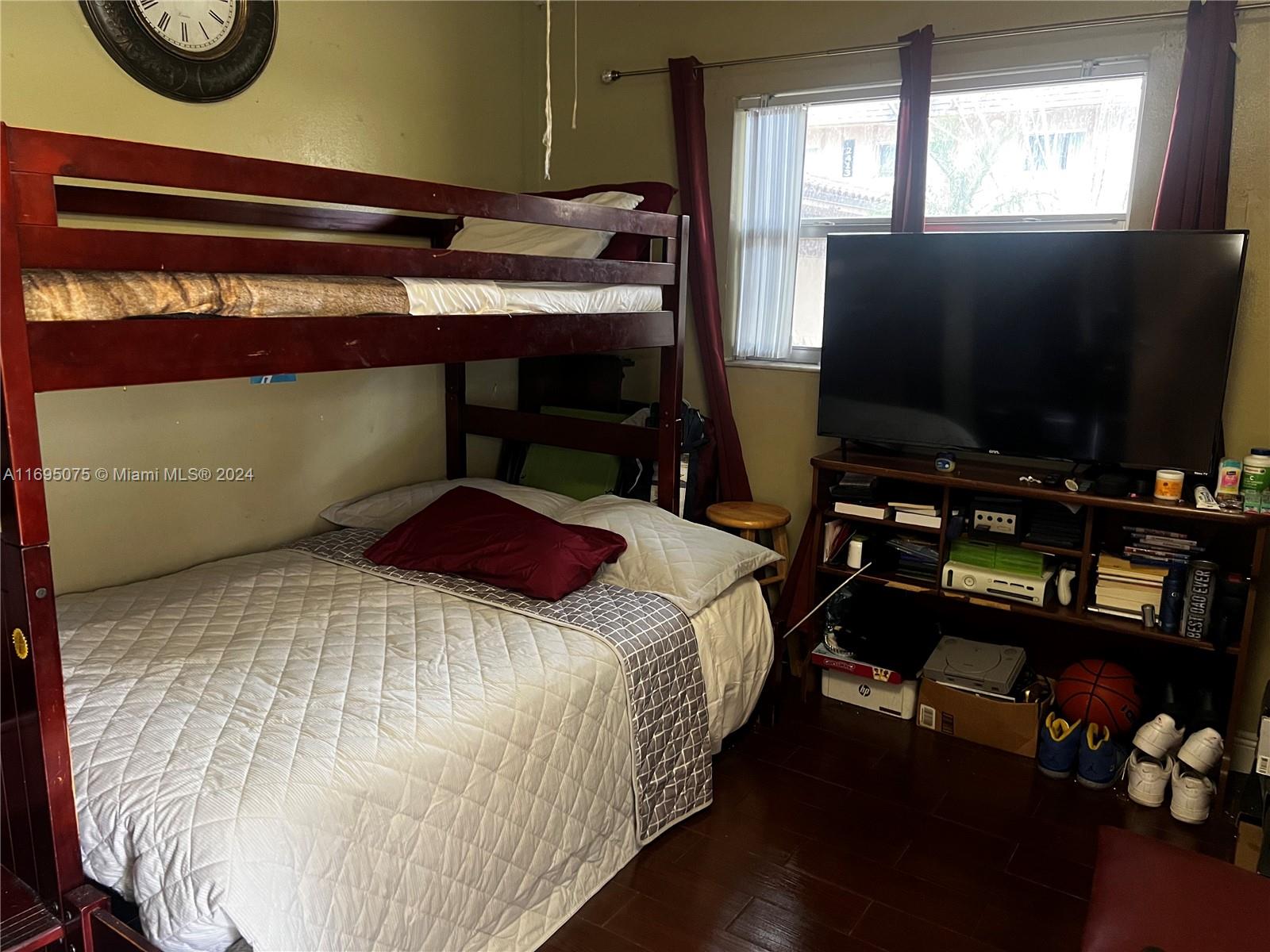LAKESIDE CONDO AT LAUDERD - Residential
