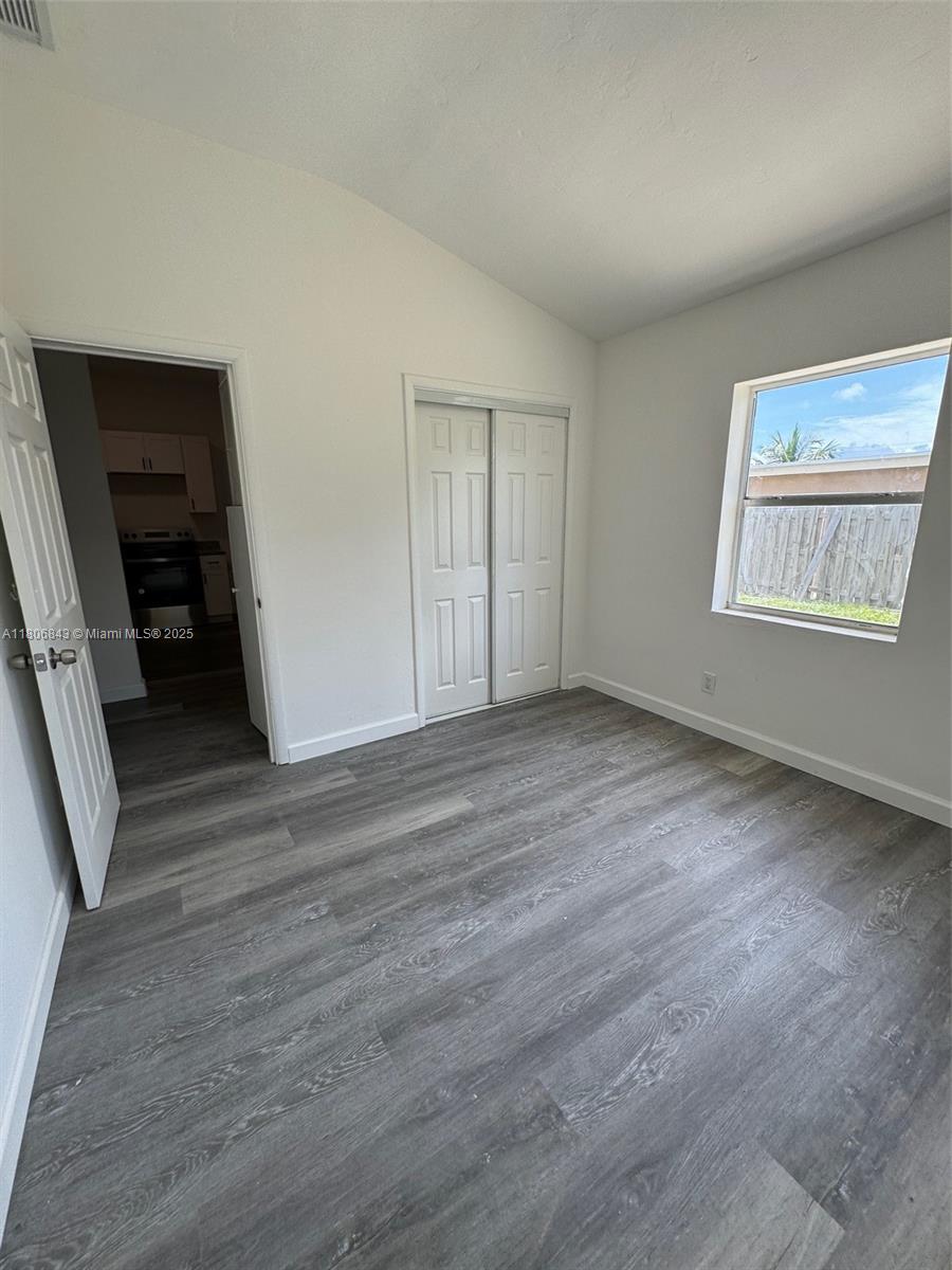 LANTANA PLAZA - Residential