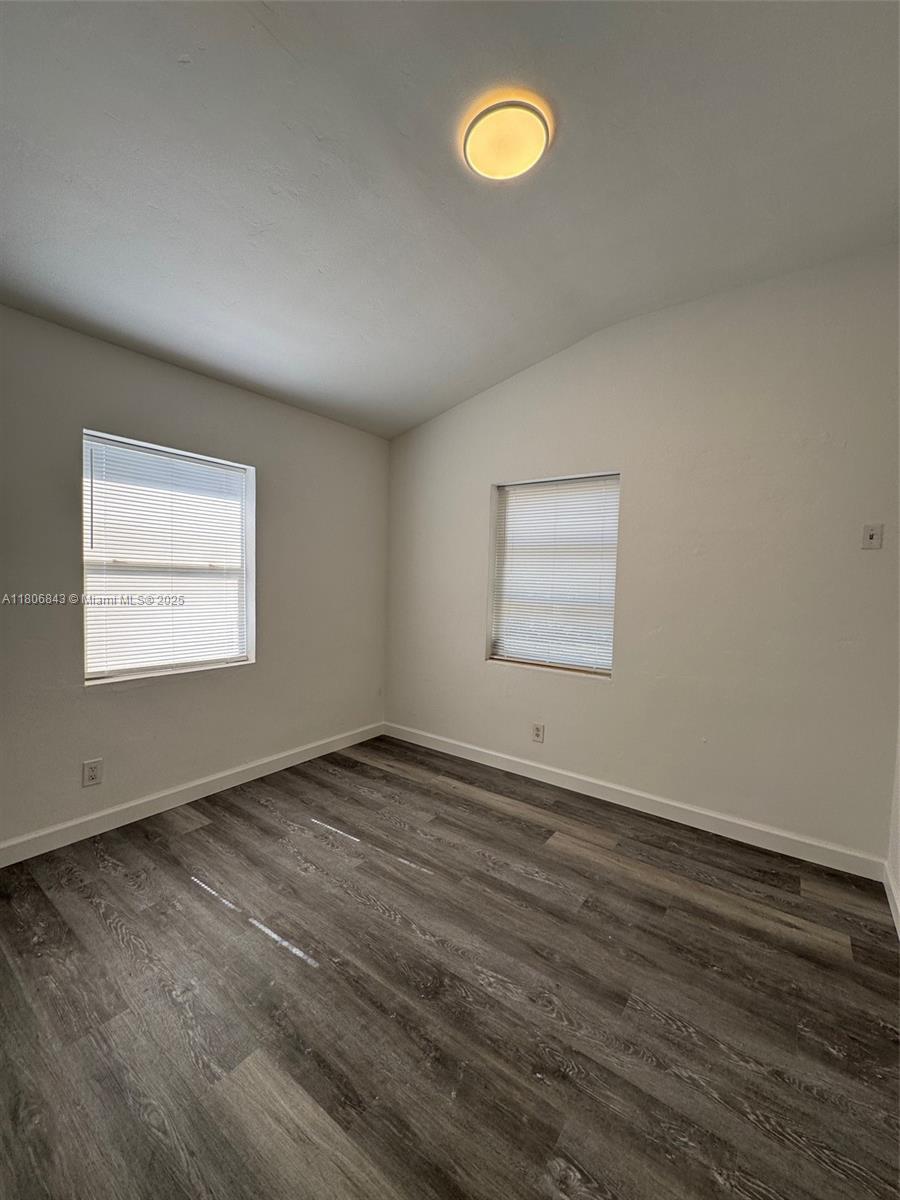 LANTANA PLAZA - Residential