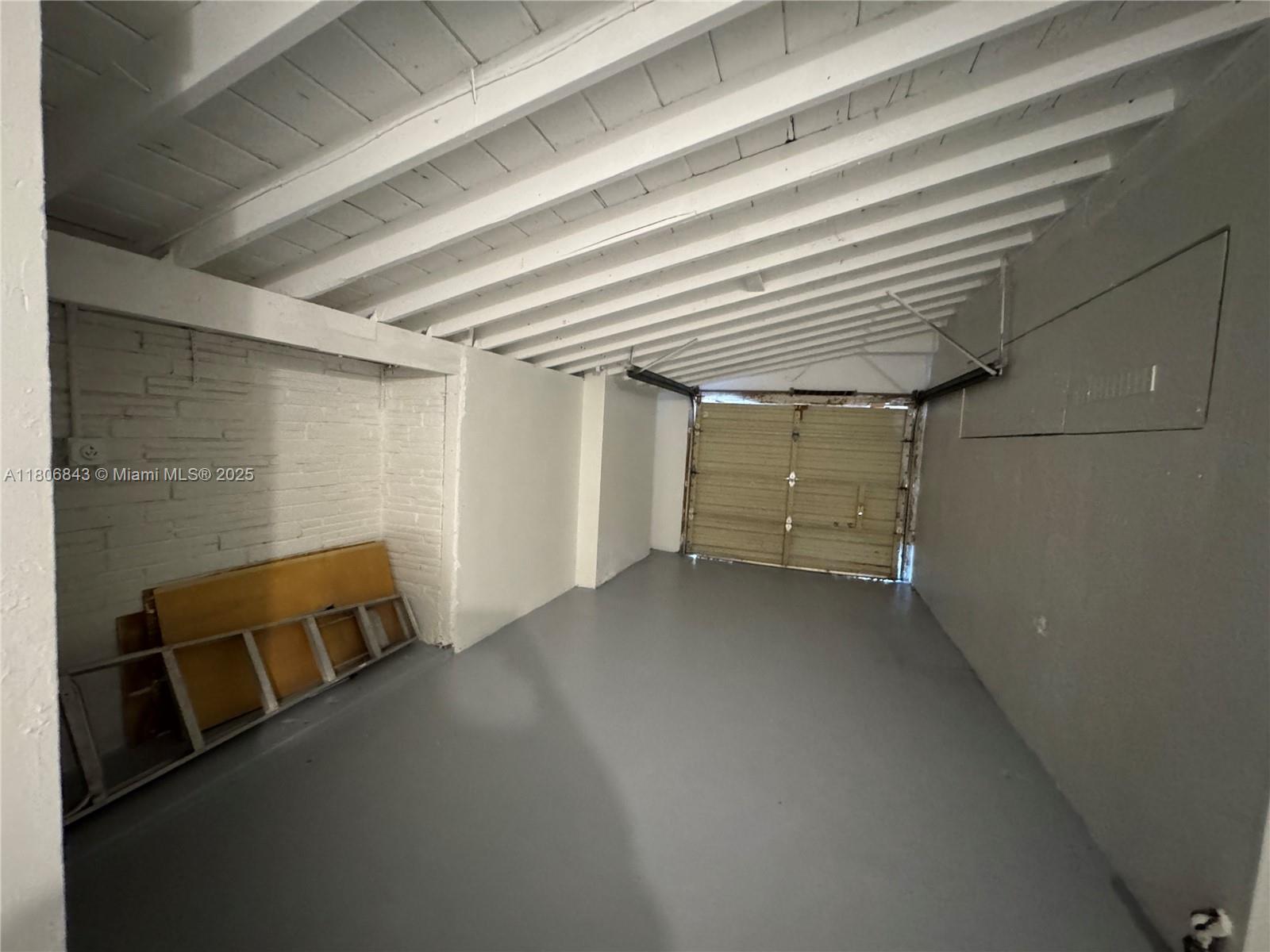 LANTANA PLAZA - Residential