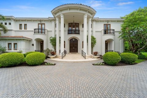 A home in Pinecrest