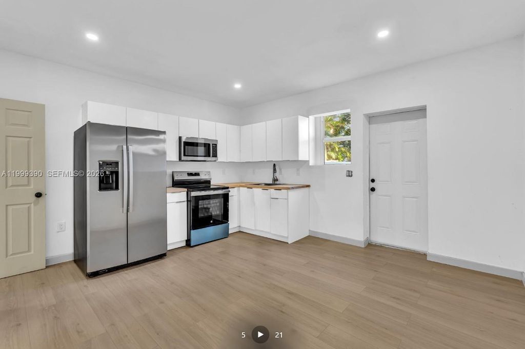 Photo of 709 SW 4th Ct #2, Fort Lauderdale, FL 33315 (MLS # A11999390)