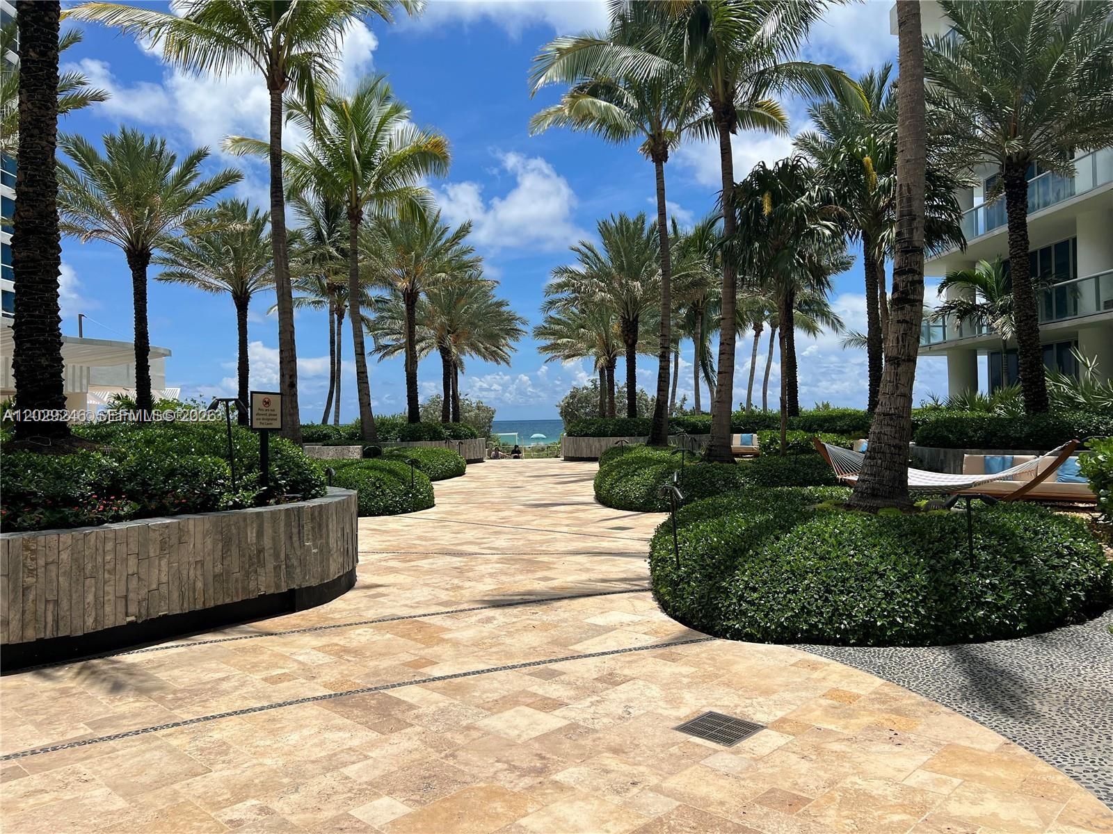 6799 Collins Ave 1501
