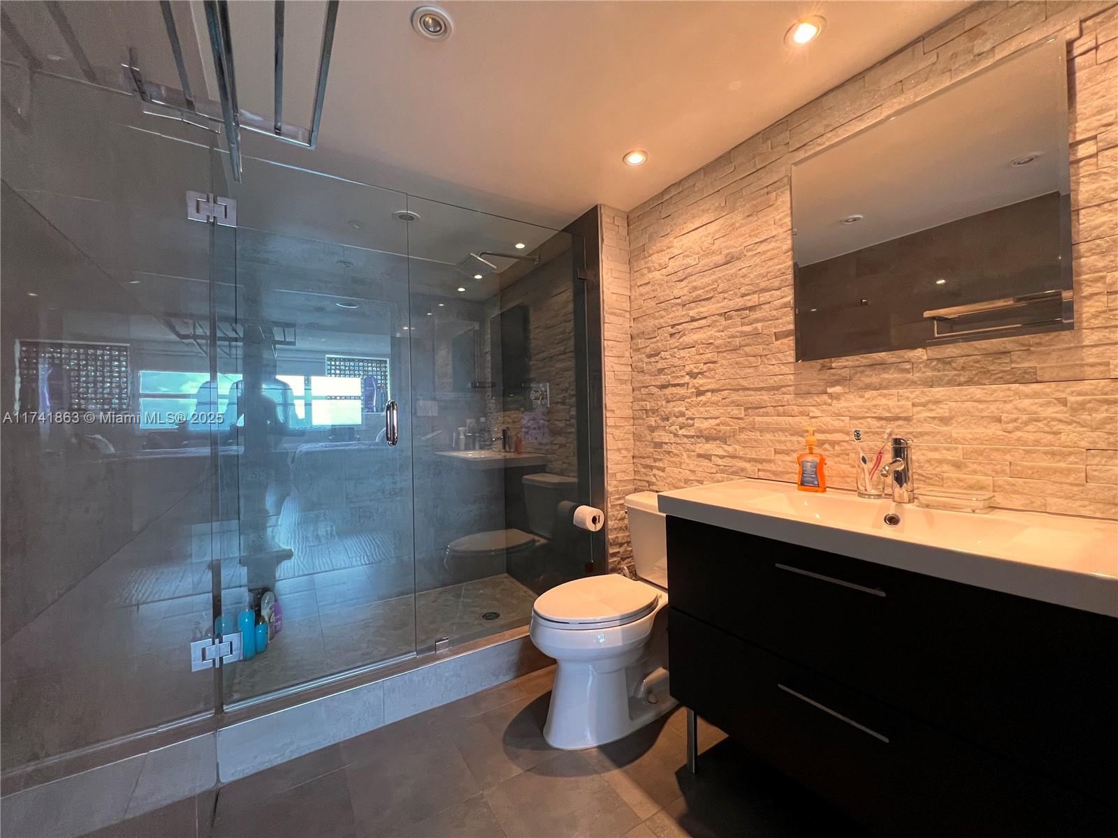 YACHT CLUB AT PORTOFINO C - Residential Lease