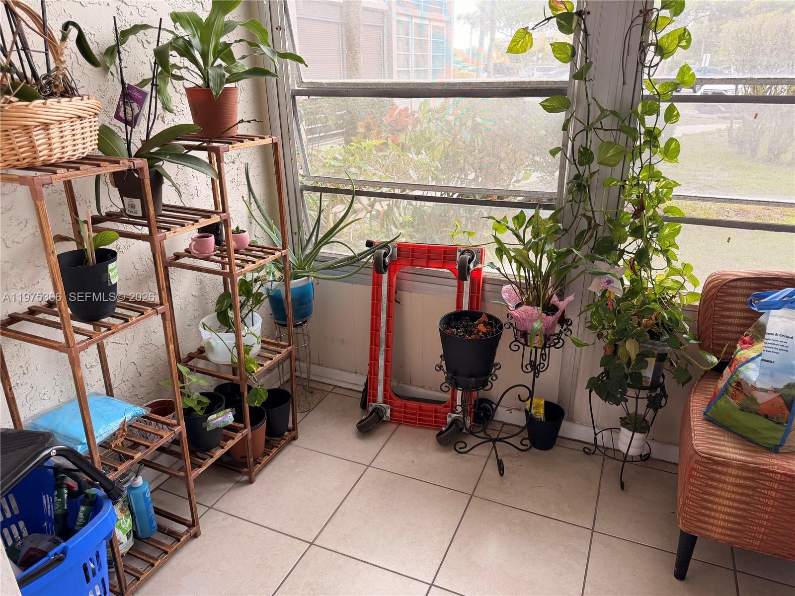 COURTYARDS OF BROWARD CON - Residential Lease