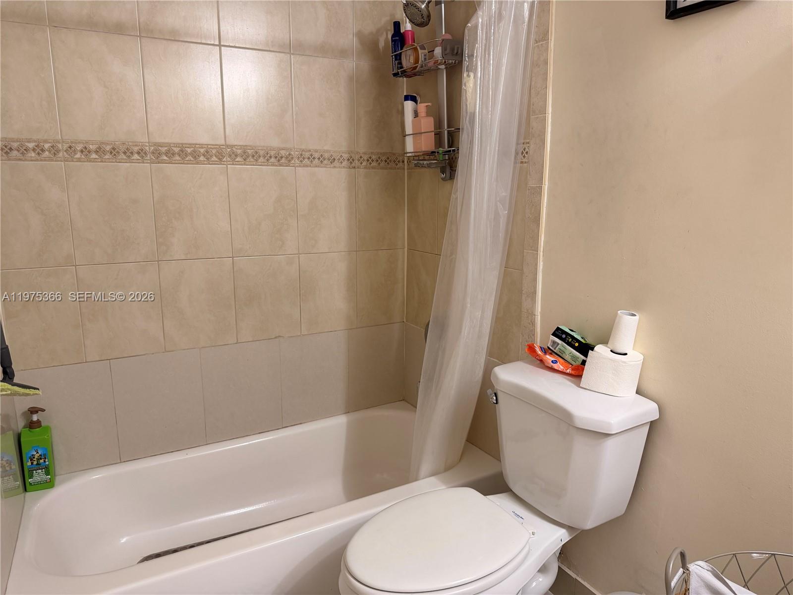 COURTYARDS OF BROWARD CON - Residential Lease