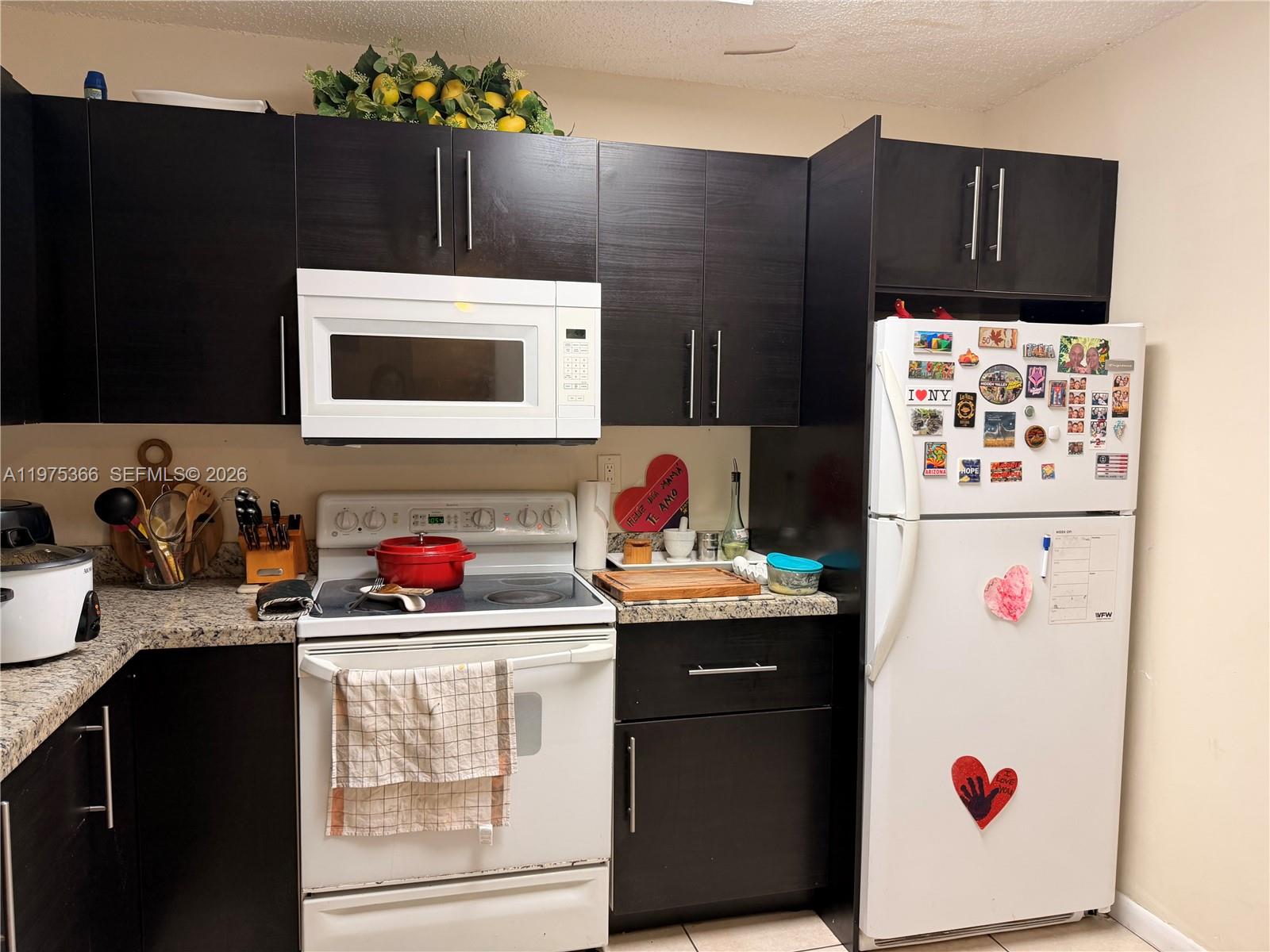 COURTYARDS OF BROWARD CON - Residential Lease