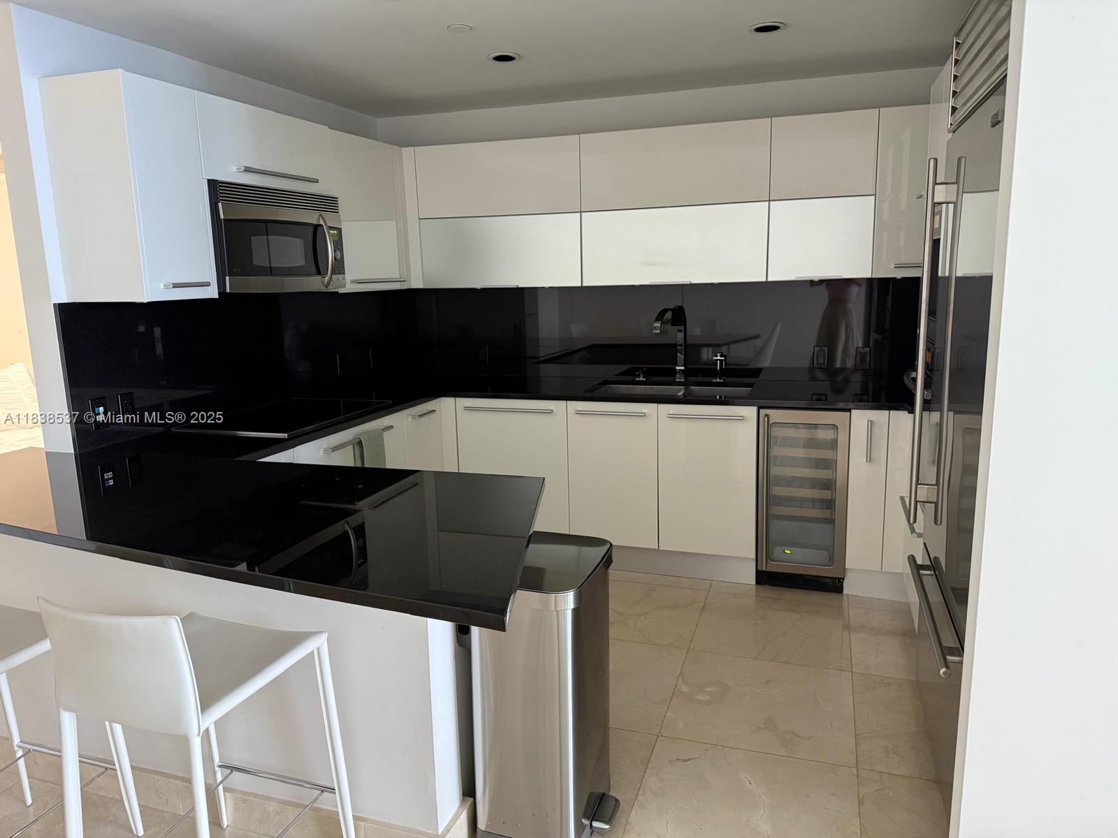 17121 Collins Ave 3506