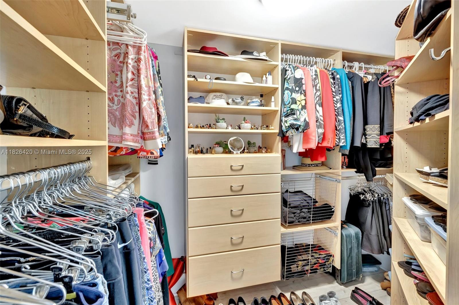 LAS OLAS RIVER HOUSE COND - Residential Lease