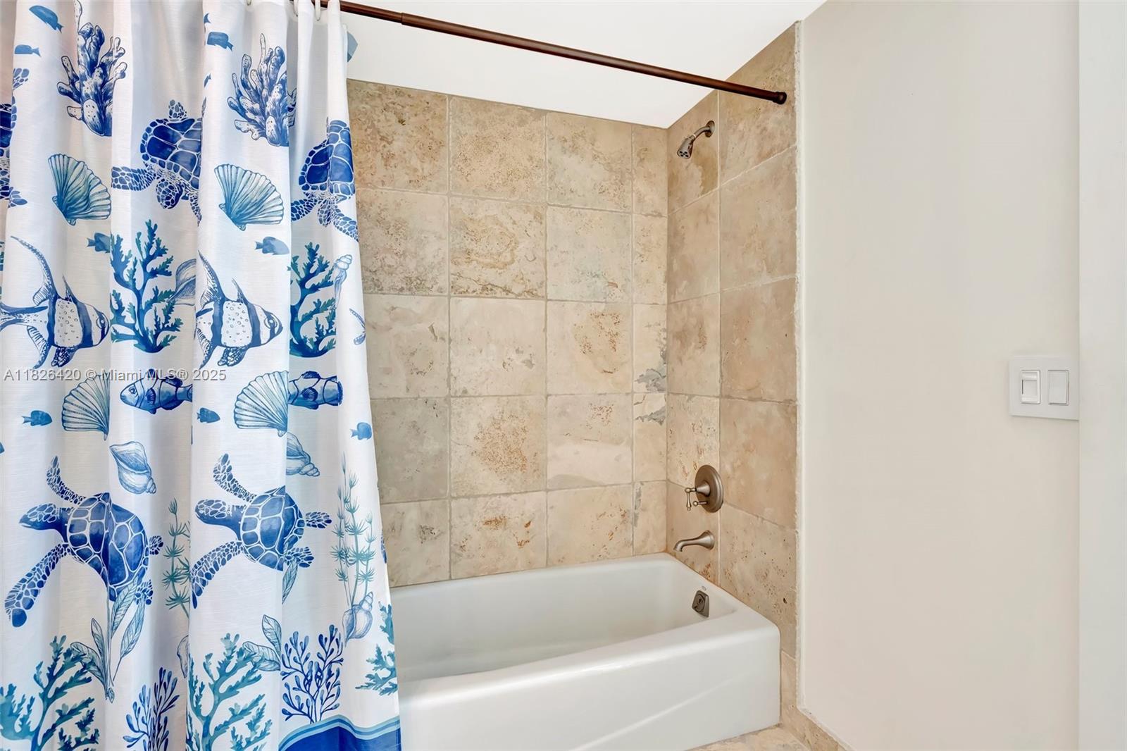 LAS OLAS RIVER HOUSE COND - Residential Lease