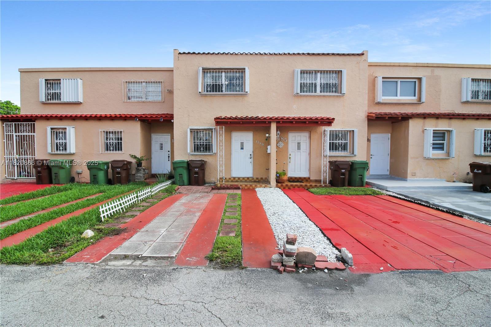1789 W 57th St 203