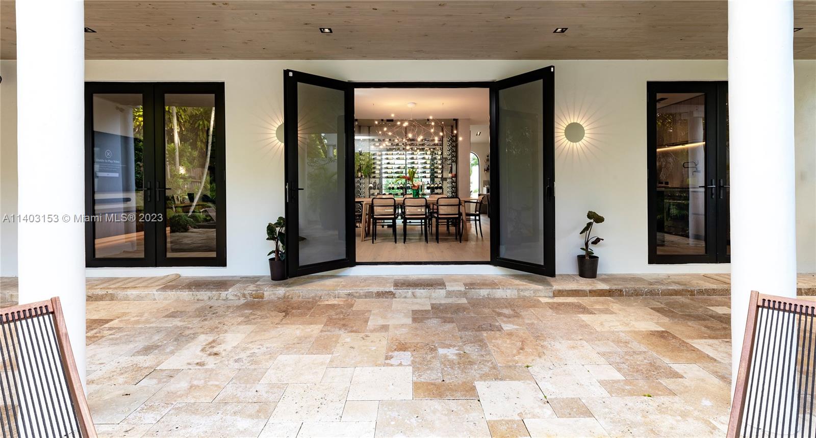 COCONUT GROVE MANOR - Residential