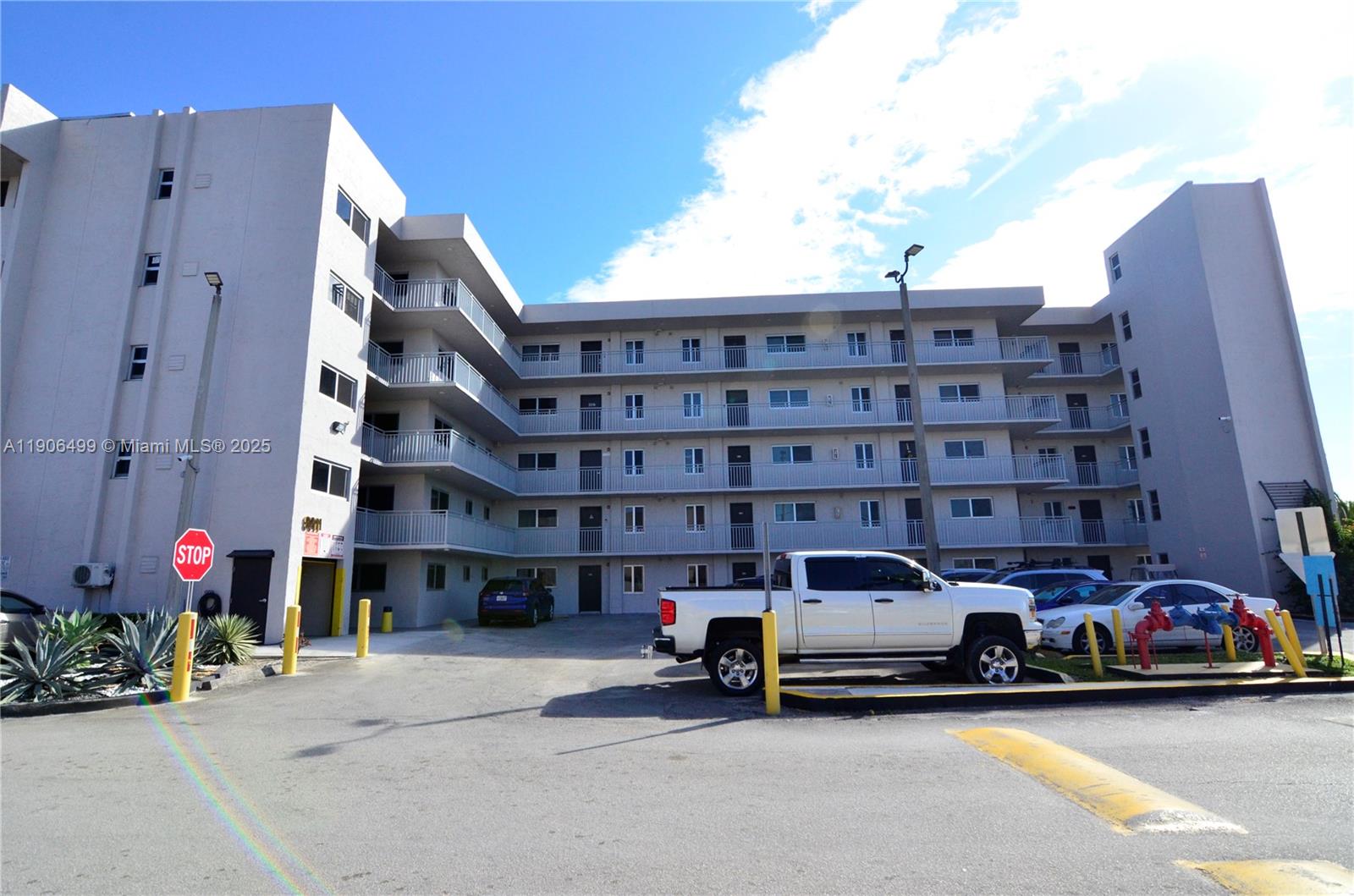 VISTA DEL LAGO I CONDO - Residential Lease