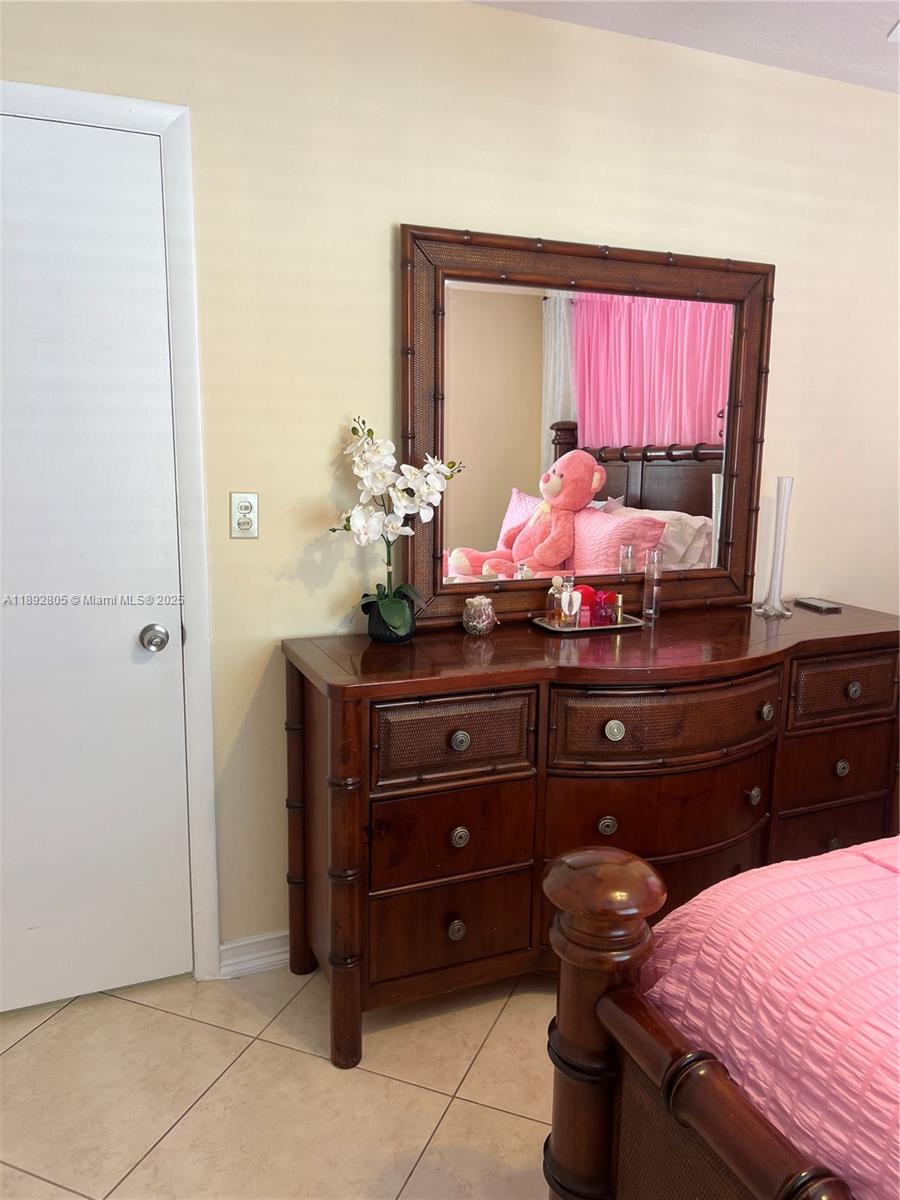 CORAL PARK ESTATES SEC 8 - Residential