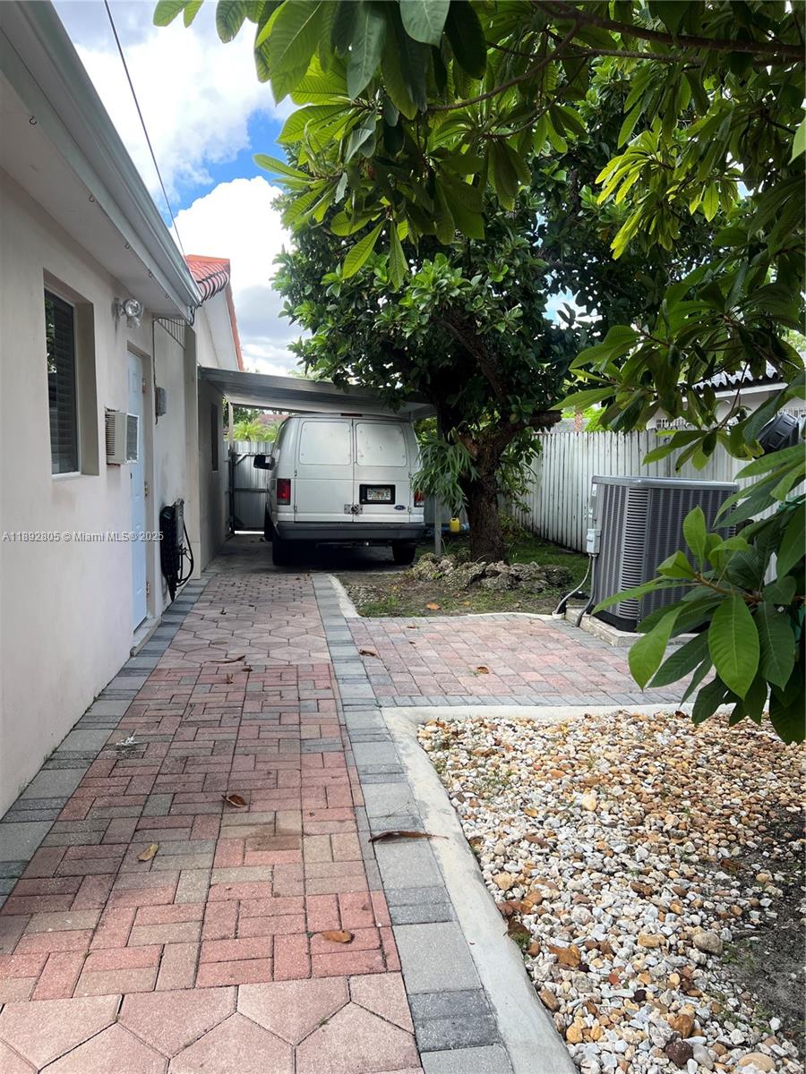 CORAL PARK ESTATES SEC 8 - Residential