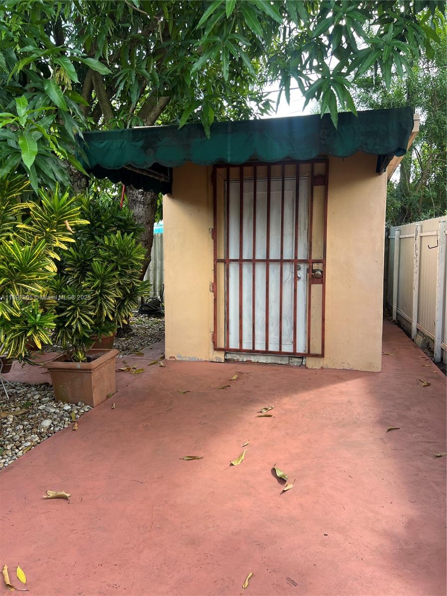 CORAL PARK ESTATES SEC 8 - Residential