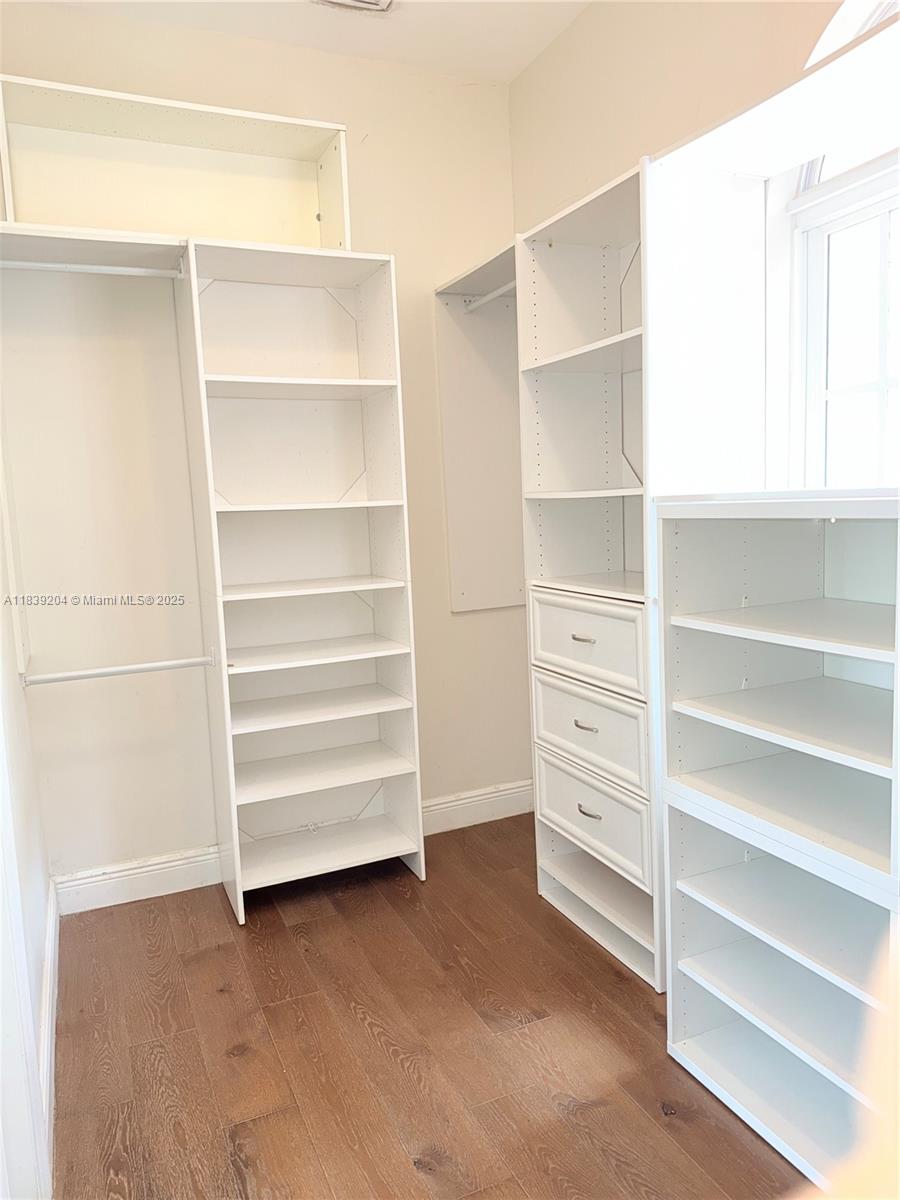 TAMIAMI PLACE PLAN NO 3 - Residential