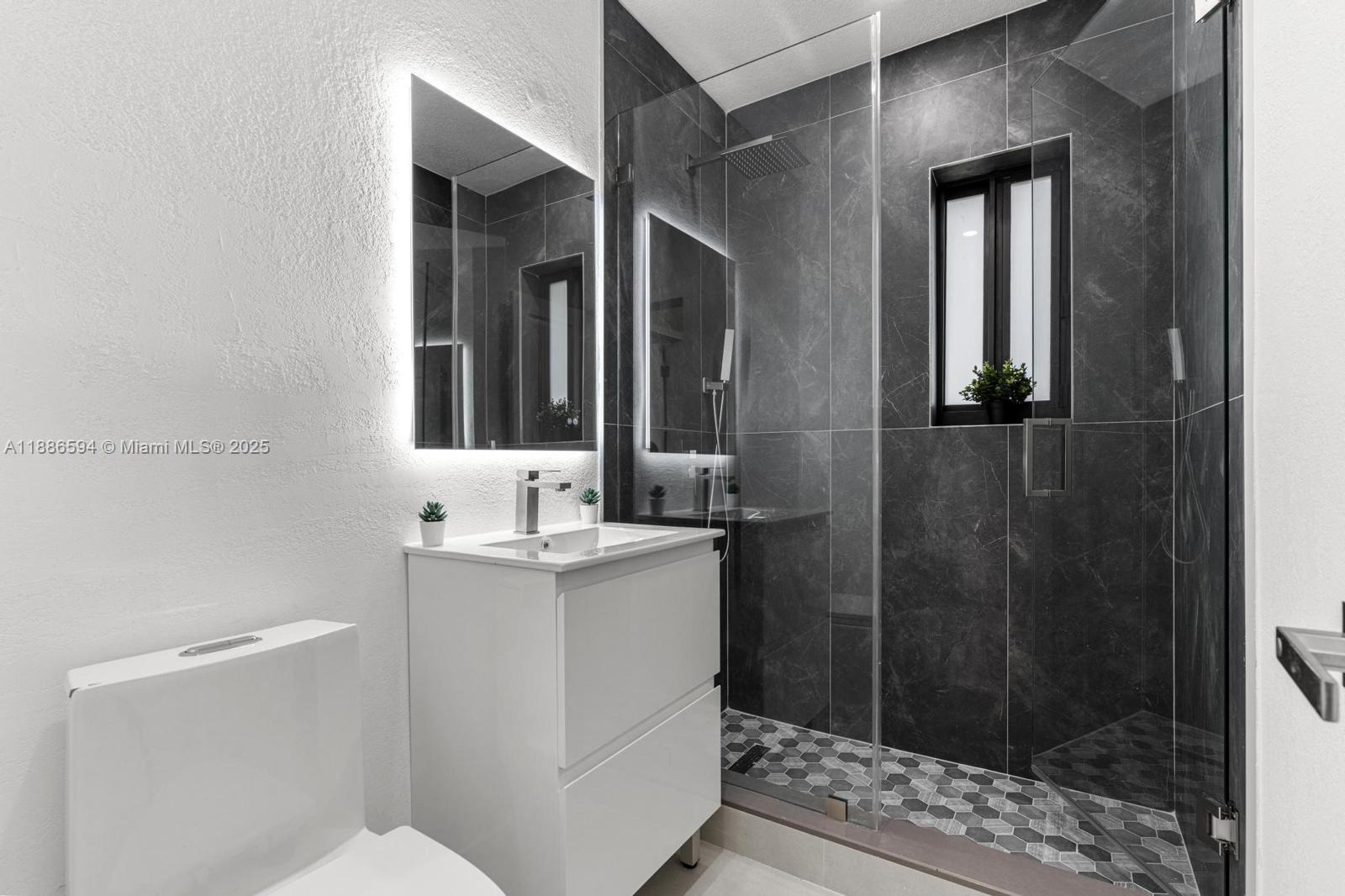 CUTLER RIDGE SEC 4 - Residential Lease