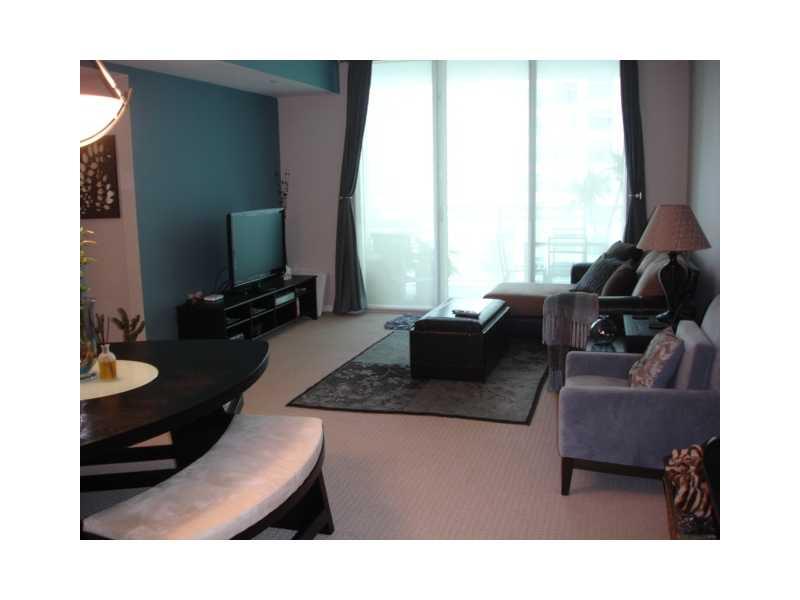THE PLAZA 901 BRICKELL CO - Residential Lease