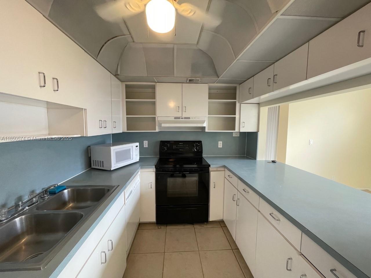 LIVE OAK CONDO TWELVE - Residential