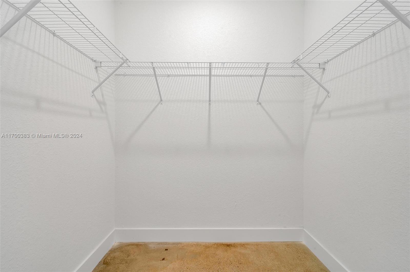 LINCOLN PARK CORR PLAT - Residential Lease