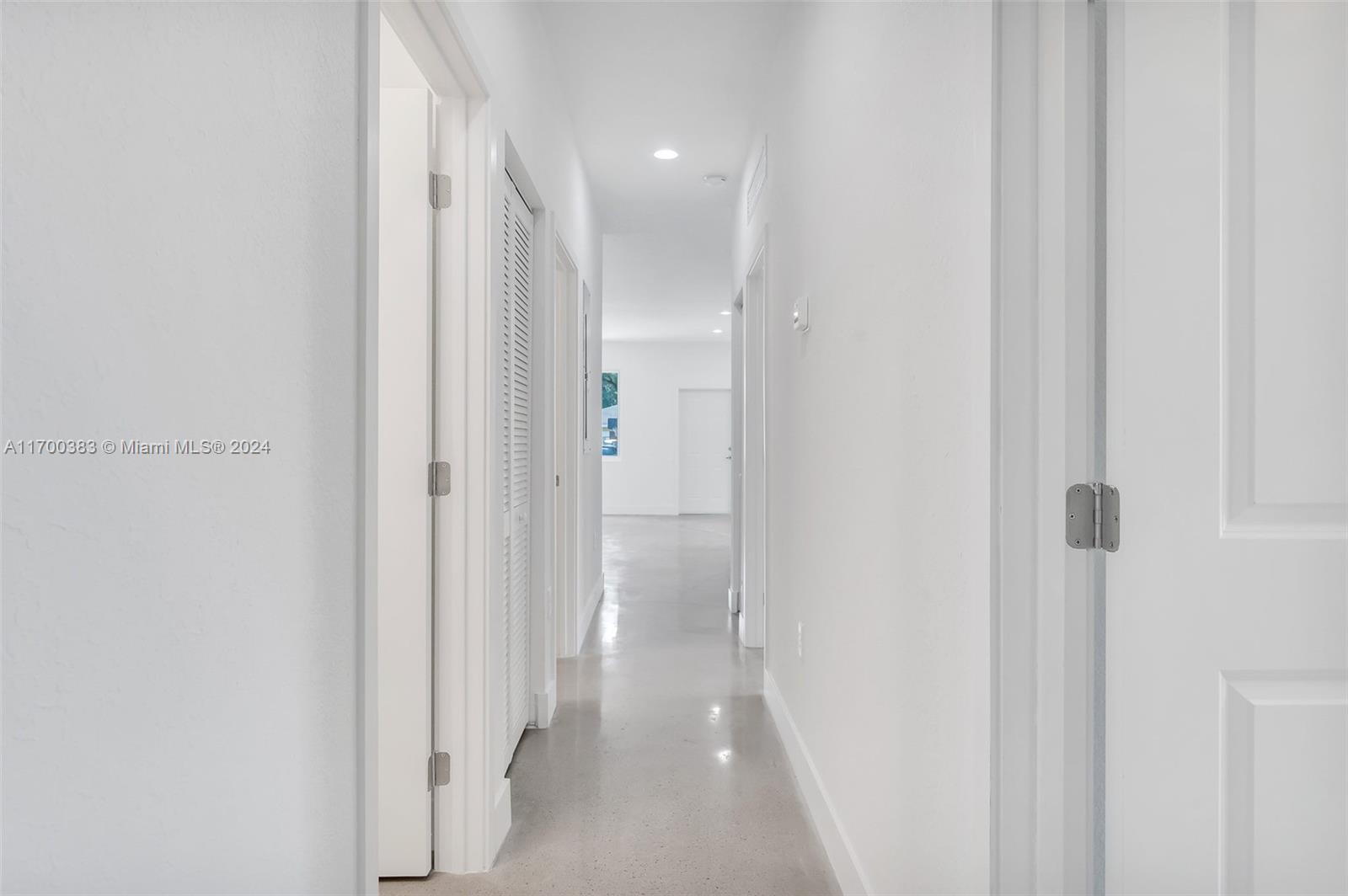 LINCOLN PARK CORR PLAT - Residential Lease