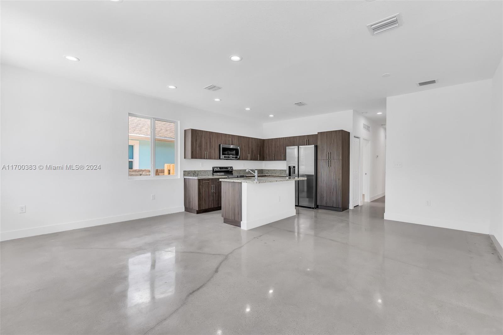 LINCOLN PARK CORR PLAT - Residential Lease