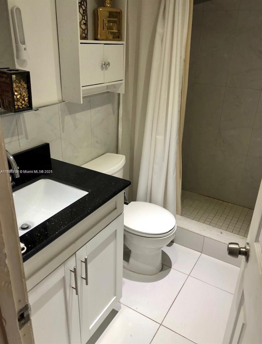 WATERPOINT CONDO - Residential Lease