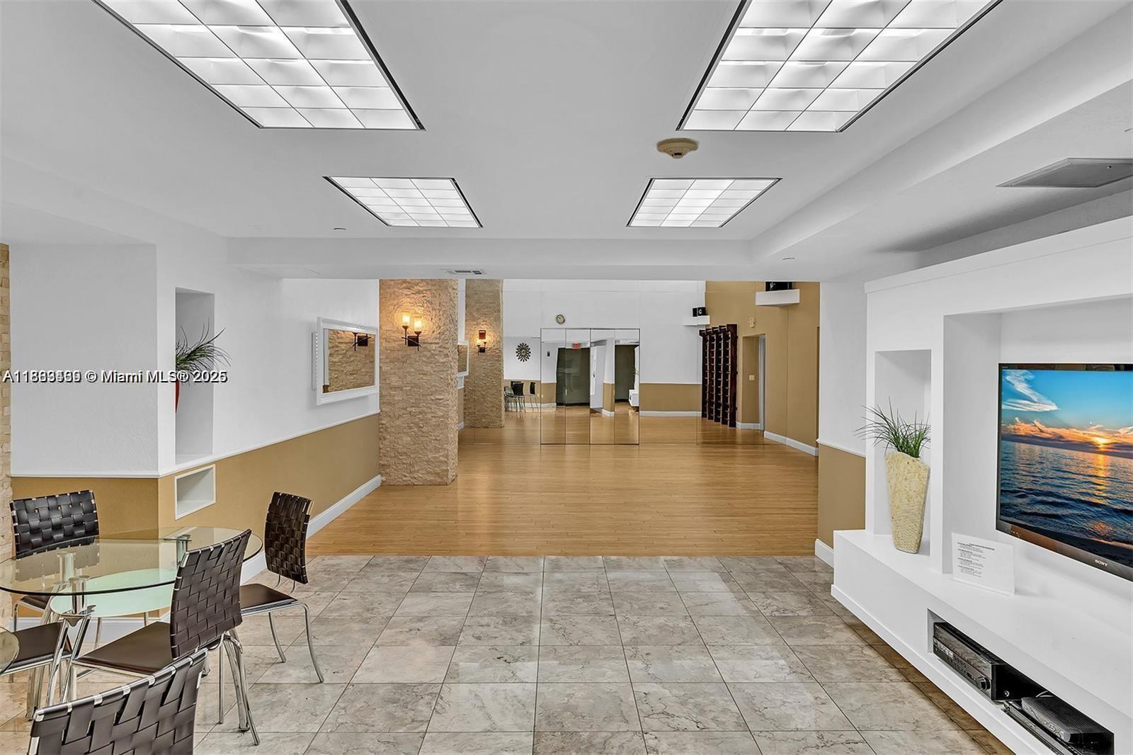 OCEAN FOUR CONDO - Residential Lease