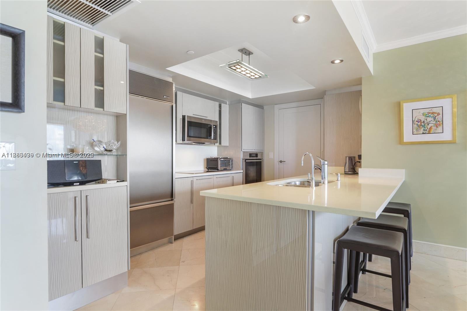 OCEAN FOUR CONDO - Residential Lease