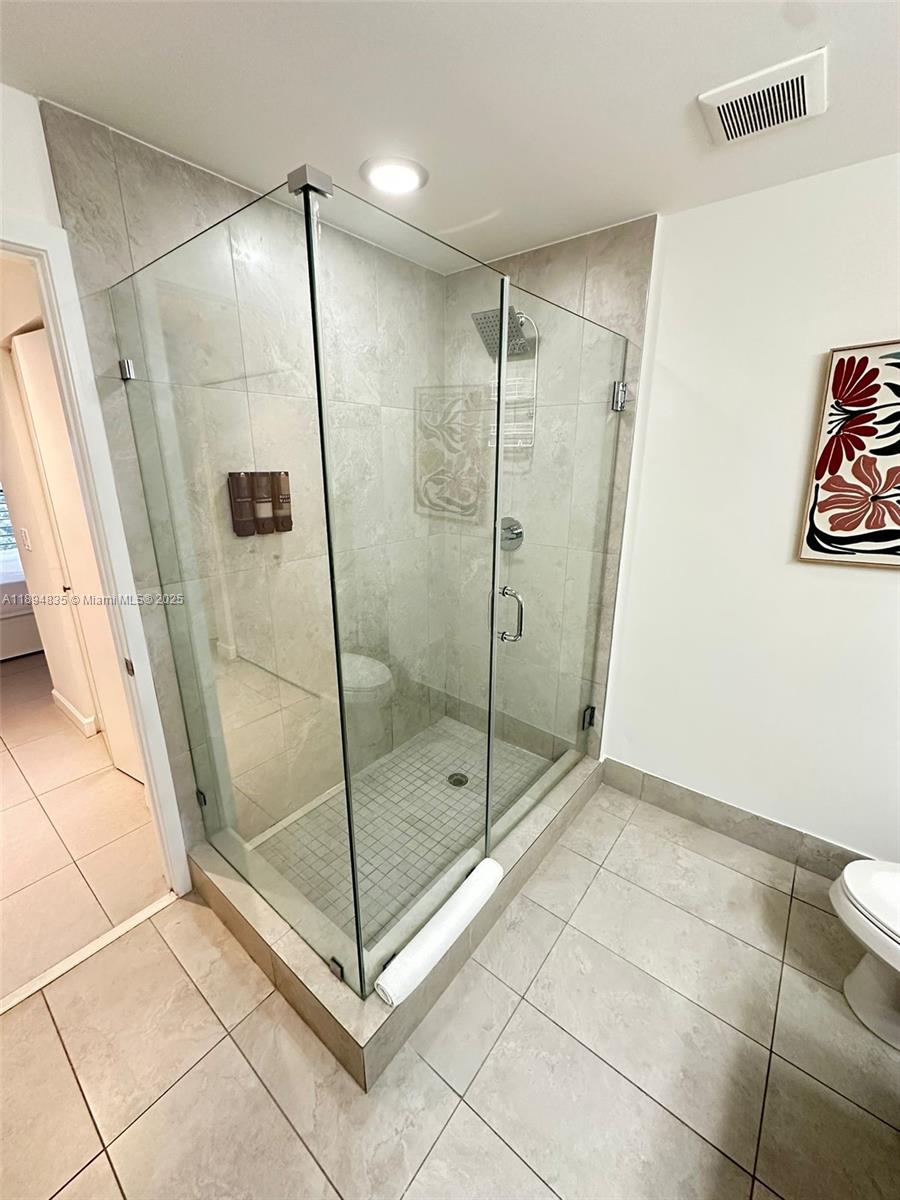 5350 PARK CONDO - Residential Lease