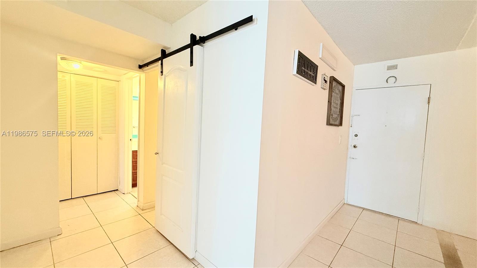 THREE HORIZONS SOUTH COND - Residential Lease