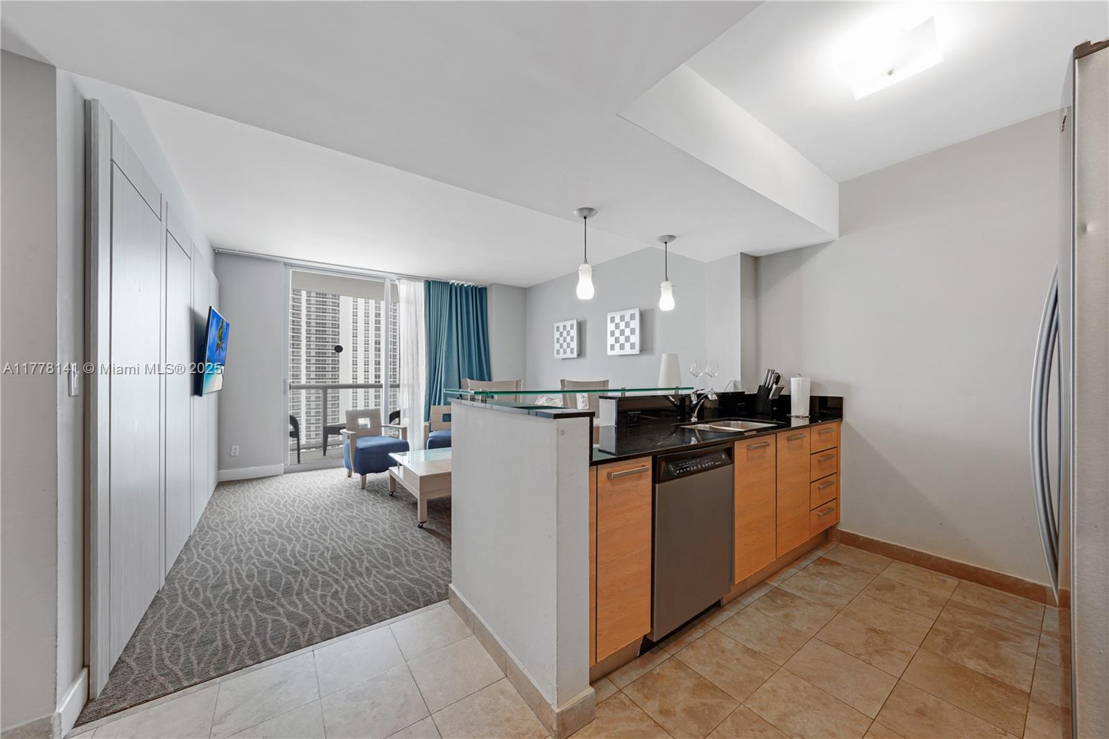 M RESORT RESIDENCES CONDO - Residential